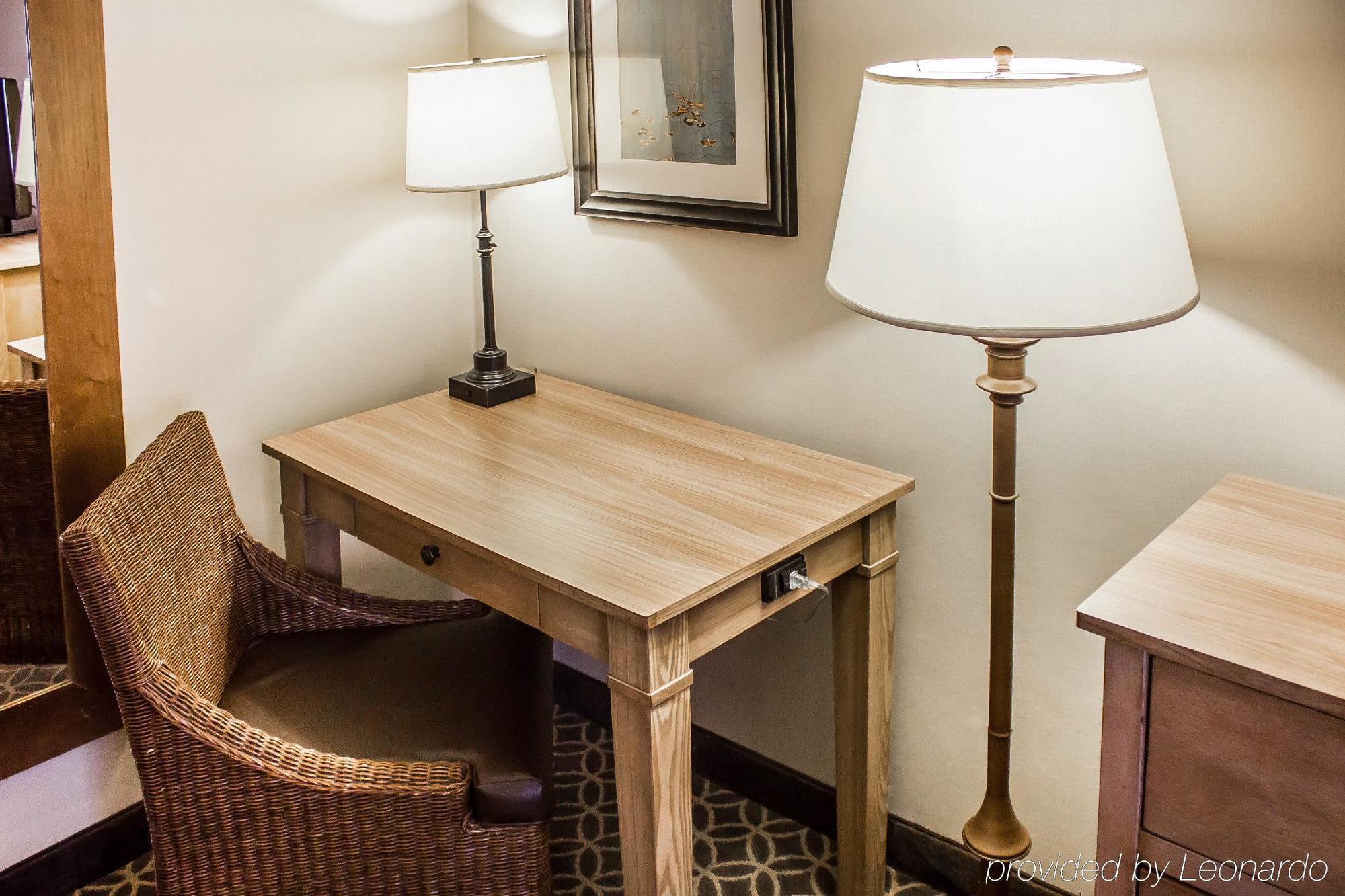 The Westport Inn, An Ascend Hotel Collection Member Екстериор снимка