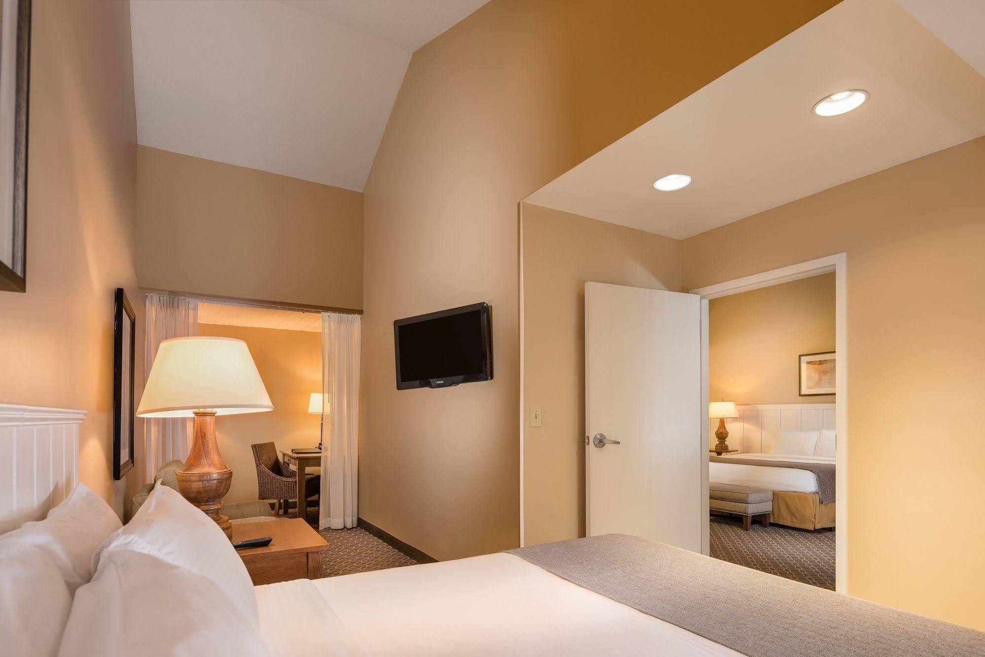 The Westport Inn, An Ascend Hotel Collection Member Екстериор снимка