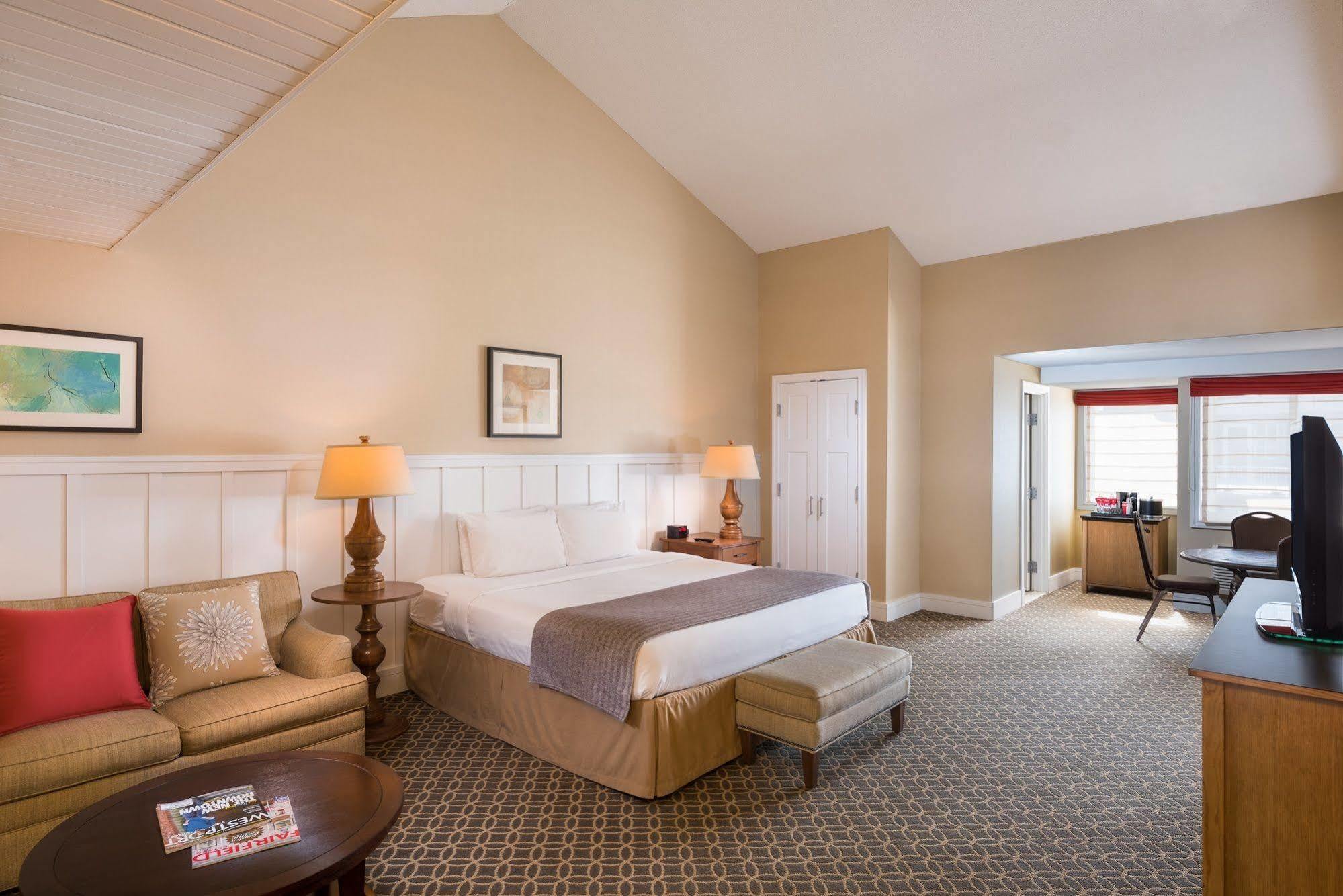 The Westport Inn, An Ascend Hotel Collection Member Екстериор снимка